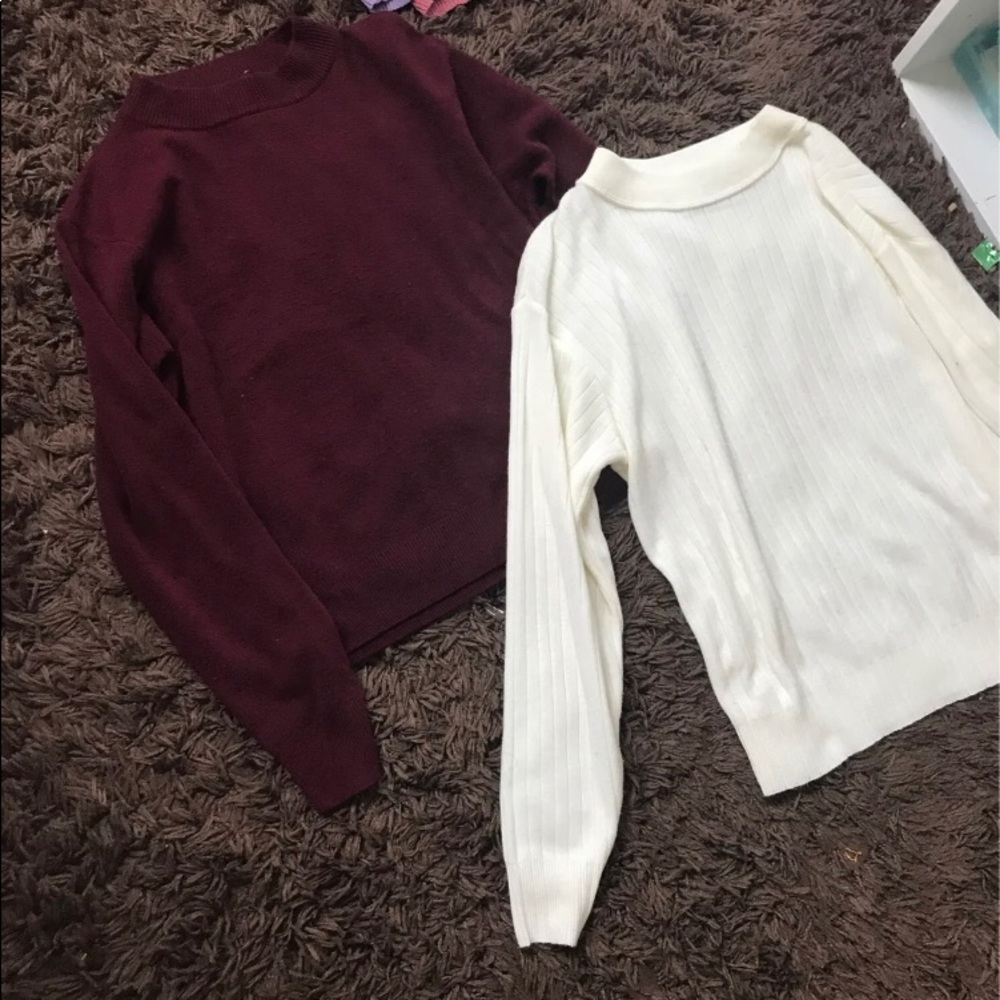 2 women sweaters